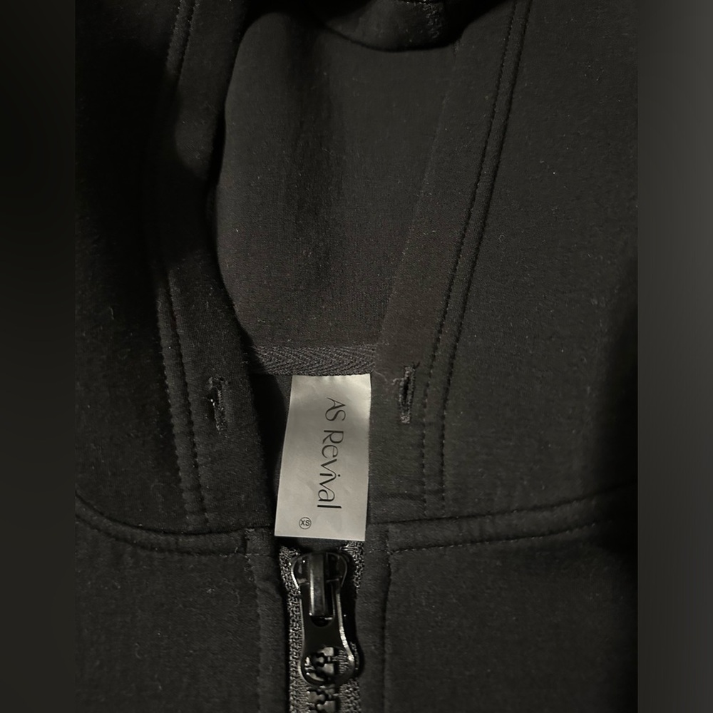 Altar’d State Black Cropped Zip-Up Hoodie - Picture 4 of 5